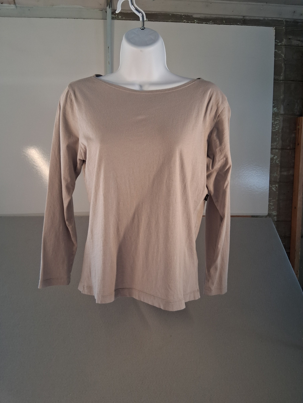 Abnes b Paris France Women's Long-Sleeve Crewneck Top in Taupe